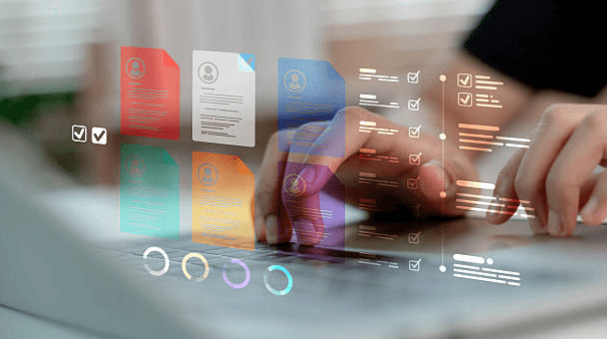 Professionnelle travaillant avec des outils d'intelligence artificielle